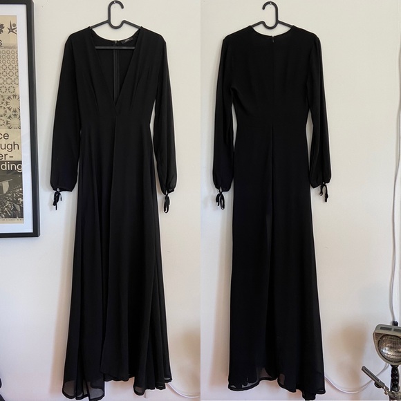 Gilbert (Mendocino) Flowy Deep-V Romper - Picture 5 of 5